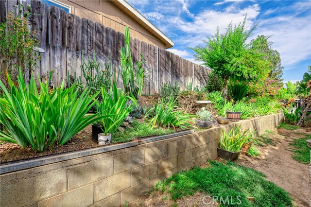 Detail Gallery Image 23 of 29 For 10186 Wrangler Way, Corona,  CA 92883 - 3 Beds | 2 Baths