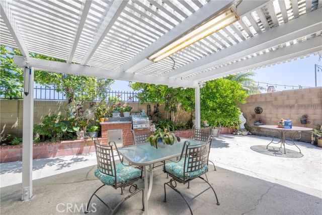 9909 Merced River Avenue, Fountain Valley CA: https://media.crmls.org/medias/20f36a81-9b71-4a6d-a9be-096d7b2a90bc.jpg