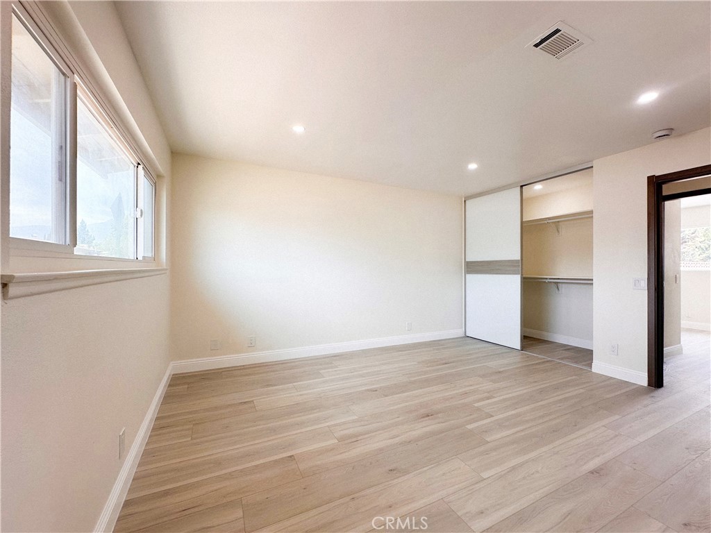 MLS #WS25165113 img 16