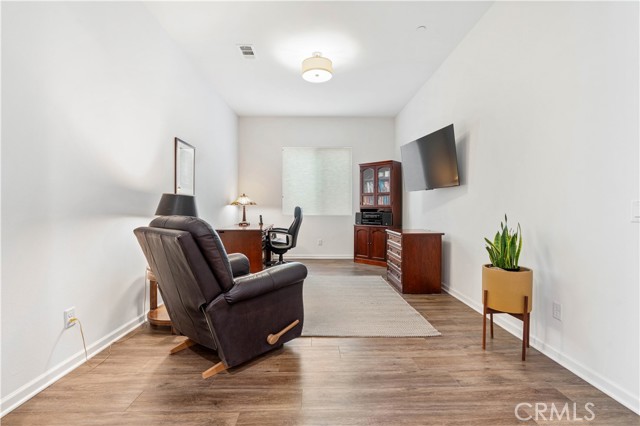 Detail Gallery Image 24 of 72 For 18696 Cedar Crest Dr, Canyon Country,  CA 91387 - 3 Beds | 2/1 Baths