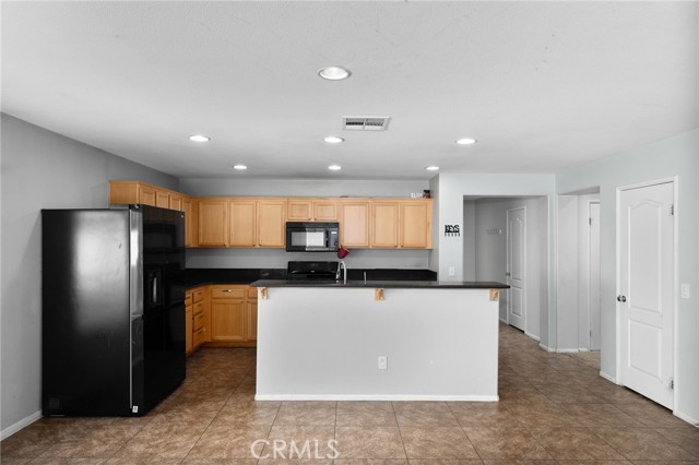 Detail Gallery Image 9 of 27 For 1335 Crown Imperial Ln, Beaumont,  CA 92223 - 3 Beds | 2 Baths