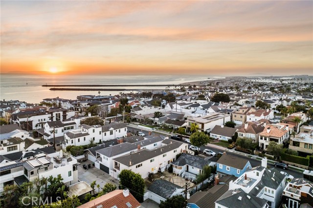 Detail Gallery Image 2 of 11 For 316 Orchid Ave, Corona Del Mar,  CA 92625 - 2 Beds | 1 Baths