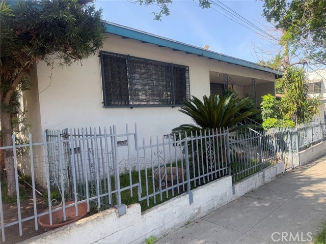 Detail Gallery Image 3 of 5 For 2468 W Avenue 32, Los Angeles,  CA 90065 - – Beds | – Baths