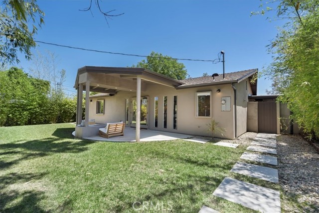 Detail Gallery Image 15 of 30 For 23809 Friar St, Woodland Hills,  CA 91367 - 3 Beds | 2 Baths