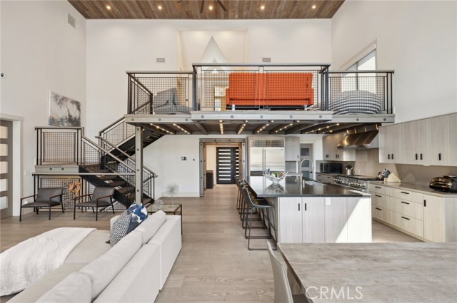 Detail Gallery Image 12 of 50 For 496 North State Highway 173, Lake Arrowhead,  CA 92352 - 6 Beds | 5 Baths