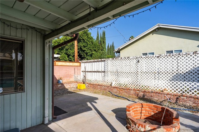 Detail Gallery Image 3 of 11 For 16631 Lahey St, Los Angeles,  CA 91344 - 4 Beds | 1/1 Baths