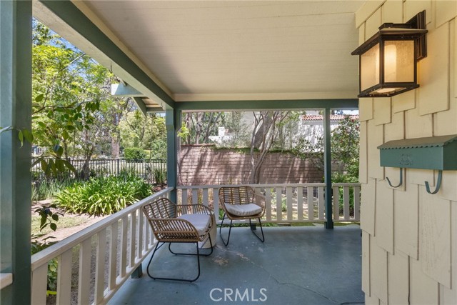 Detail Gallery Image 2 of 55 For 1156 E Howard St, Pasadena,  CA 91104 - 3 Beds | 2 Baths