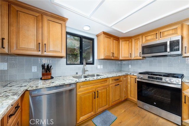 Detail Gallery Image 14 of 45 For 2717 Chadwick Cir, Los Angeles,  CA 90032 - 3 Beds | 2/1 Baths
