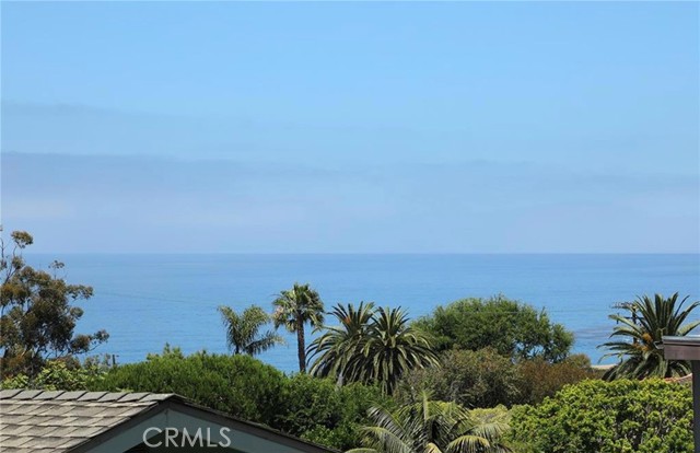 Detail Gallery Image 1 of 34 For 394 Moss St, Laguna Beach,  CA 92651 - 3 Beds | 2/1 Baths