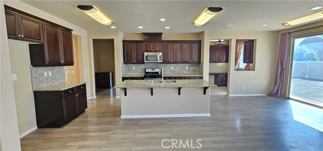 Detail Gallery Image 5 of 37 For 5677 Brianhead, Riverside,  CA 92880 - 6 Beds | 5 Baths