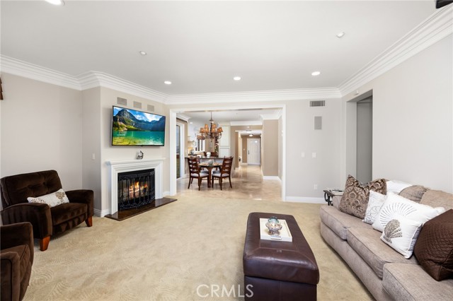 1400 E Ocean Boulevard, Long Beach CA: https://media.crmls.org/medias/20f94265-5eeb-49d0-8931-c628f97e56e5.jpg