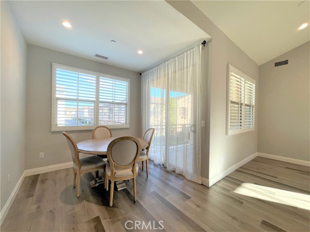 Detail Gallery Image 13 of 25 For 202 Bishop, Irvine,  CA 92620 - 2 Beds | 2 Baths