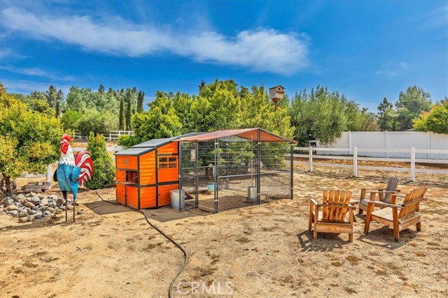 30026 Santiago Road, Temecula CA: https://media.crmls.org/medias/20f9df15-e38e-495c-b69e-40d92fa63502.jpg