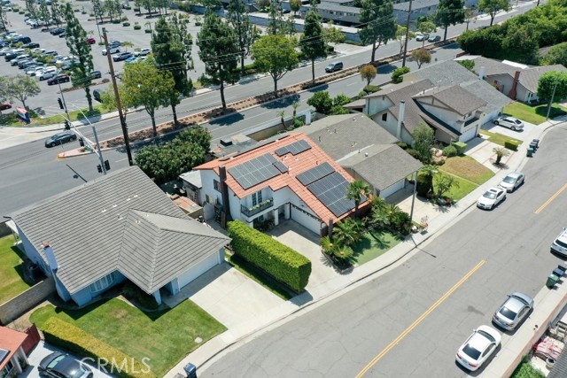 Detail Gallery Image 30 of 31 For 17230 San Lorenzo Cir, Fountain Valley,  CA 92708 - 4 Beds | 3 Baths