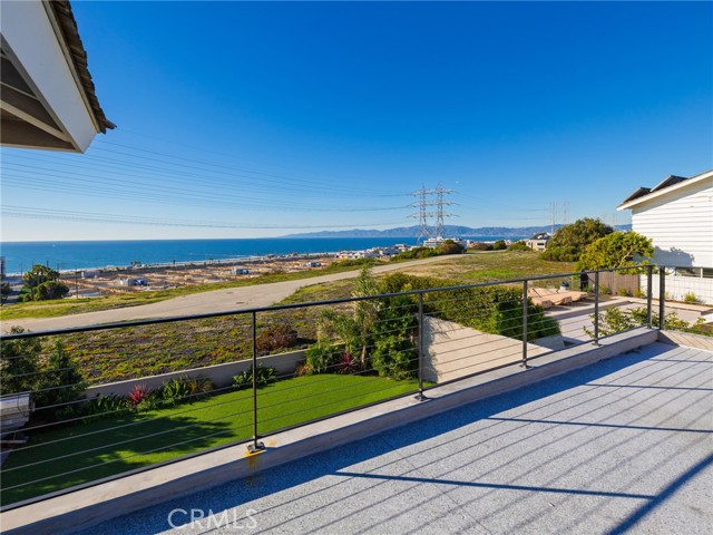 Detail Gallery Image 38 of 62 For 355 Hillcrest St, El Segundo,  CA 90245 - 5 Beds | 3 Baths