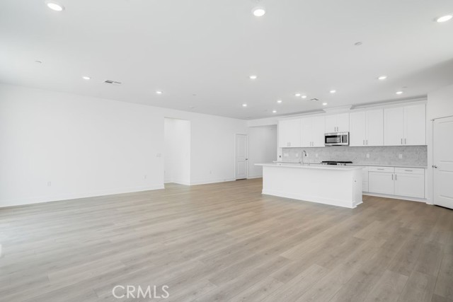 Detail Gallery Image 4 of 19 For 33254 Celadon Ave, French Valley,  CA 92695 - 3 Beds | 2/1 Baths