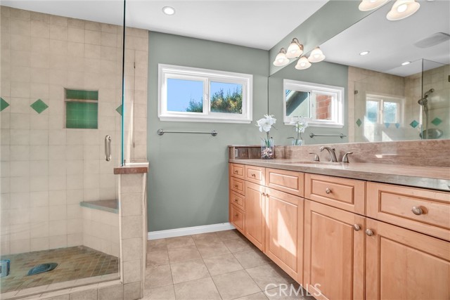 Detail Gallery Image 16 of 31 For 5552 Ridgebury Dr, Huntington Beach,  CA 92649 - 4 Beds | 2/1 Baths