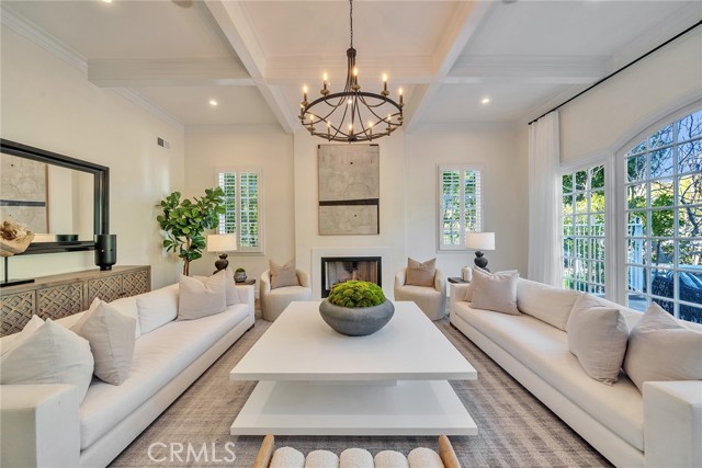 5451 Newcastle Lane, Calabasas CA: https://media.crmls.org/medias/20fad12a-24a5-4312-8289-5b0d0c82c498.jpg