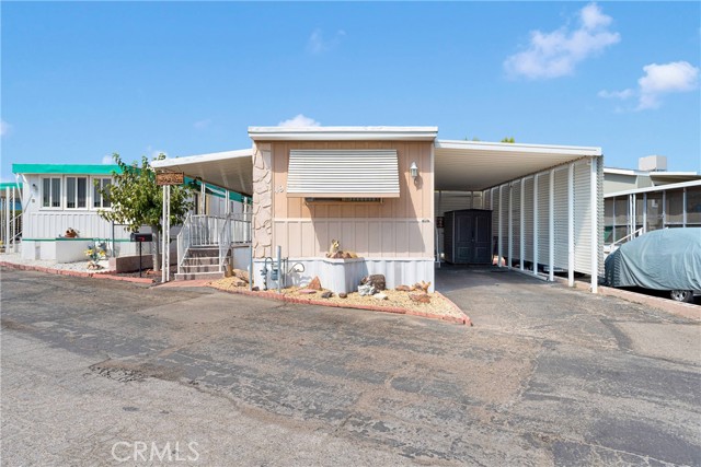 701 Montara Road, Barstow CA: https://media.crmls.org/medias/20fafcb3-a15f-4aaf-a9d5-a4efd718915a.jpg