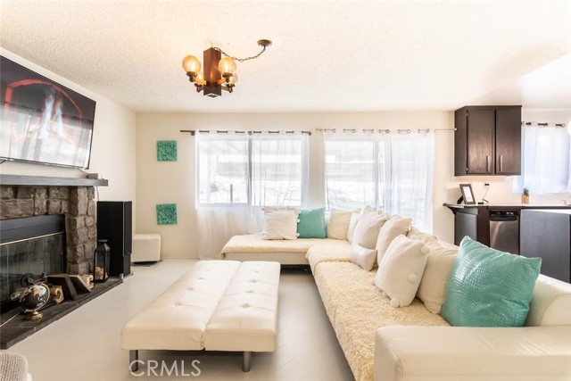 5705 Valerie Way, San Bernardino CA: https://media.crmls.org/medias/20fb28a0-6374-47b8-960c-aa108e6ee032.jpg