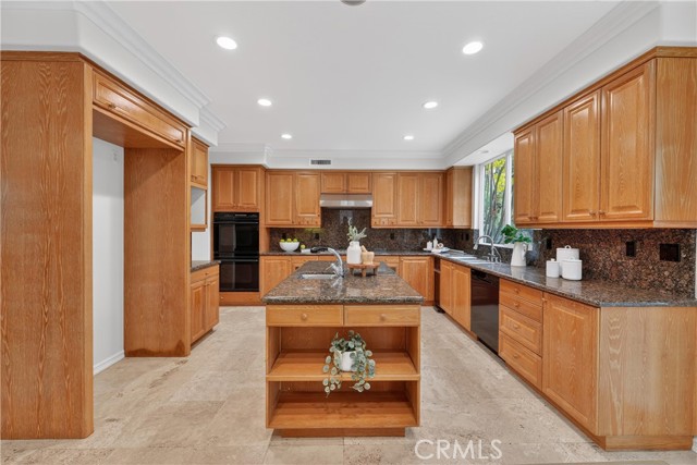 6467 Frampton, Huntington Beach CA: https://media.crmls.org/medias/20fbfc3b-94a9-449e-b094-05dfee36e1e2.jpg