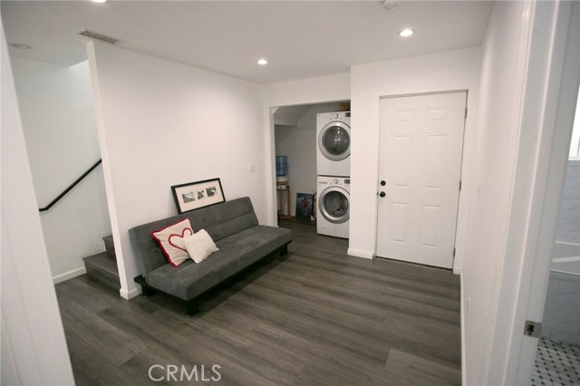 Detail Gallery Image 16 of 25 For 8322 Vista Del Rosa St, Downey,  CA 90240 - 5 Beds | 3 Baths