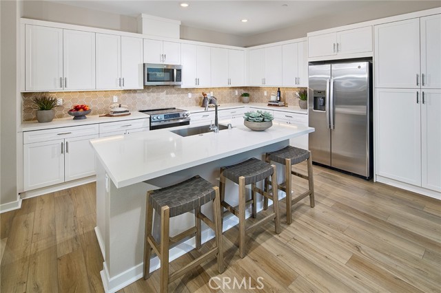 Detail Gallery Image 5 of 25 For 12706 Rosemount Rd, Corona,  CA 92880 - 3 Beds | 2/1 Baths