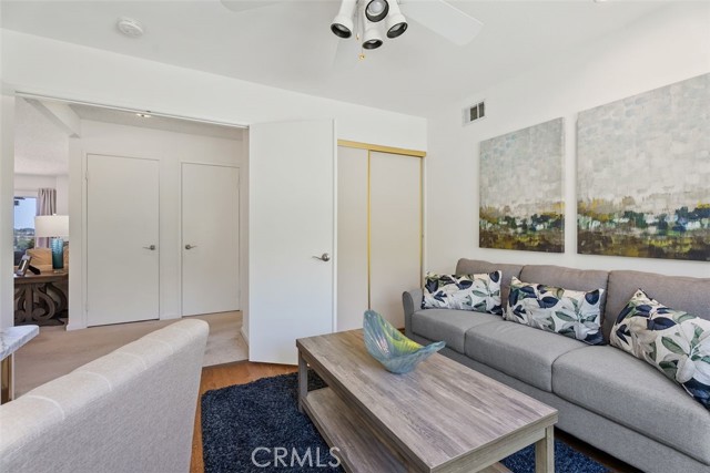 27992 Via Chocano, Mission Viejo CA: https://media.crmls.org/medias/20fcb6bb-2757-4f74-9d9a-429e545bb036.jpg