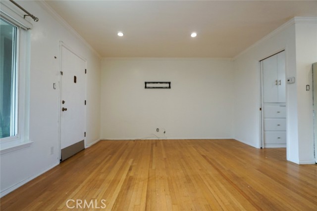 Detail Gallery Image 3 of 26 For 2105 E Ocean #19,  Long Beach,  CA 90803 - 1 Beds | 1 Baths