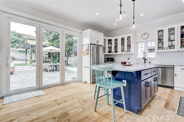 Detail Gallery Image 13 of 52 For 825 Center, El Segundo,  CA 90245 - 4 Beds | 3 Baths