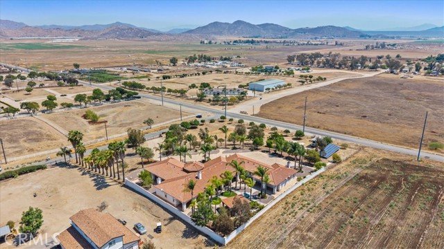 29935 Maxine Lane, Menifee CA: https://media.crmls.org/medias/20fd3208-937c-46cc-8842-0f7fe220305e.jpg