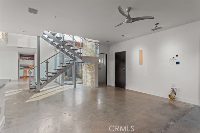 Detail Gallery Image 7 of 27 For 1518 Anita Ln, Newport Beach,  CA 92660 - 6 Beds | 4/1 Baths