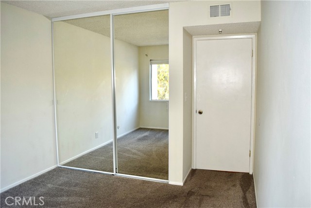 Detail Gallery Image 13 of 37 For 24525 W Trevino Dr #U2,  Valencia,  CA 91355 - 2 Beds | 2 Baths