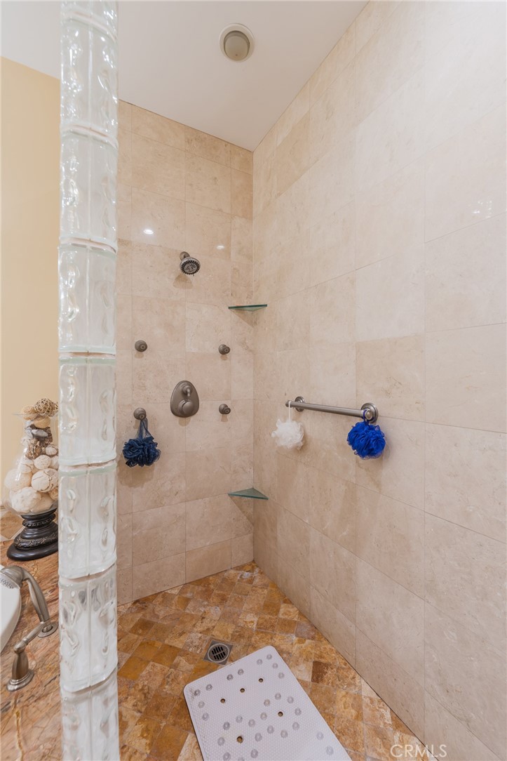 MLS #OC26158759 image #20