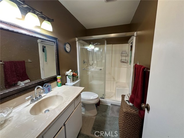 Detail Gallery Image 21 of 28 For 18512 #E Mayall, Northridge,  CA 91324 - 4 Beds | 3 Baths