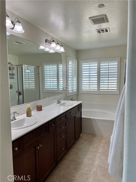 Detail Gallery Image 29 of 41 For 15182 Paseo Verde, Victorville,  CA 92394 - 4 Beds | 3 Baths