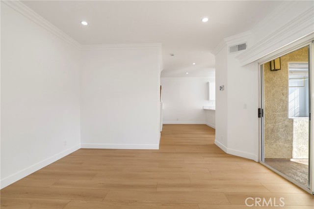 Detail Gallery Image 8 of 36 For 5799 Freebird Ln #102,  Oak Park,  CA 91377 - 2 Beds | 2/1 Baths