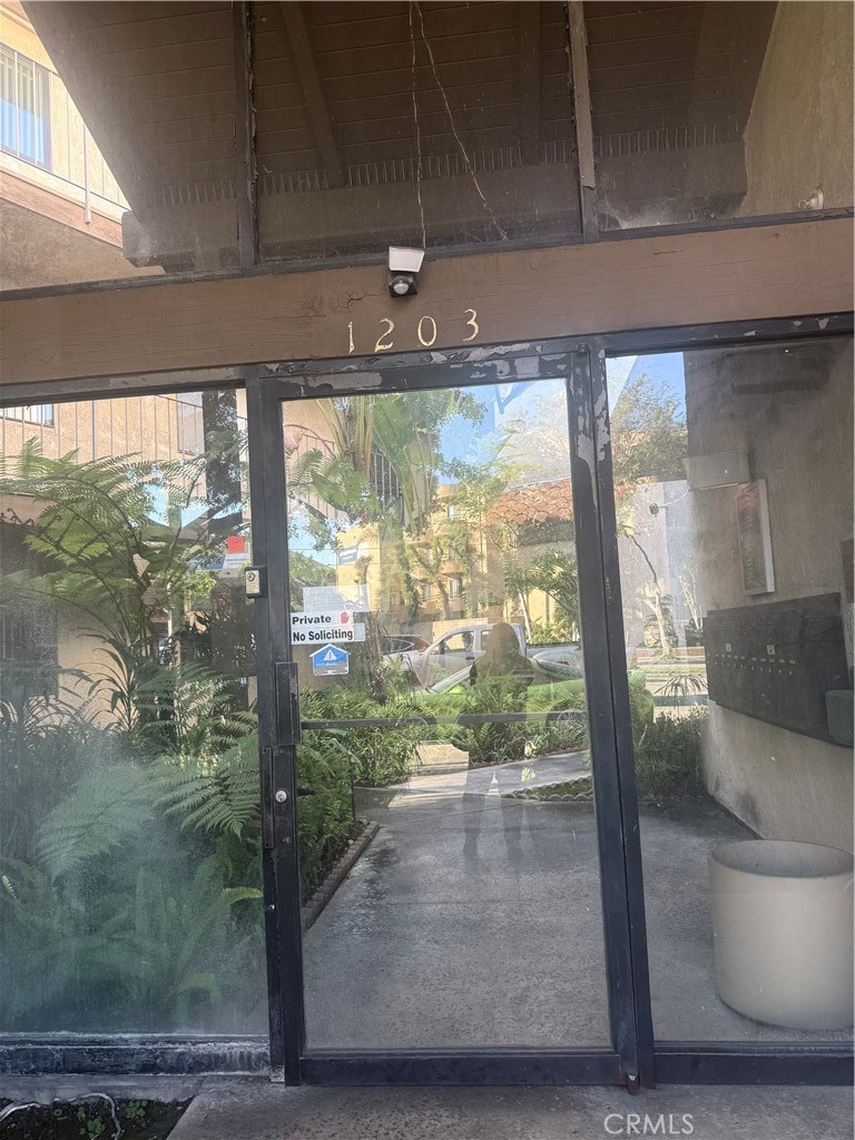 #201 E SAN ANTONIO Drive #201