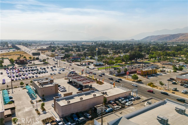 1081 W Highland Avenue, San Bernardino, California 92405, ,Commercial Lease,For Rent,1081 W Highland Avenue,CRCV24143467