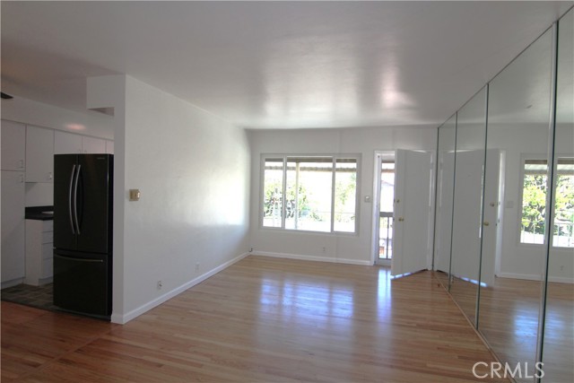 Detail Gallery Image 4 of 29 For 3130 E 2nd #10,  Long Beach,  CA 90803 - 1 Beds | 1 Baths