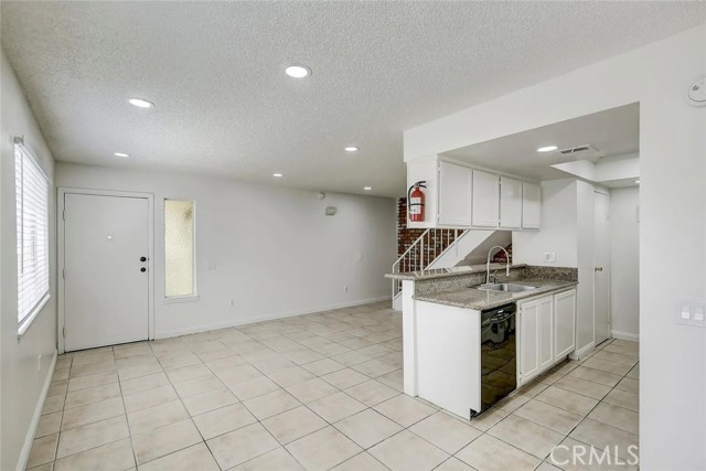 Detail Gallery Image 6 of 9 For 1955 Reedy Ave, San Bernardino,  CA 92346 - 2 Beds | 1 Baths