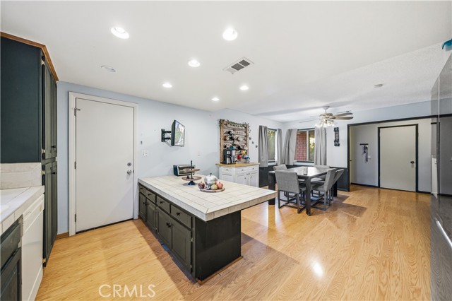 Detail Gallery Image 12 of 40 For 42290 Mayberry Ave, Hemet,  CA 92544 - 4 Beds | 2 Baths