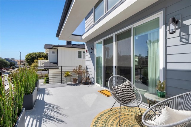 2311 Voorhees Avenue, Redondo Beach, California 90278, 3 Bedrooms Bedrooms, ,3 BathroomsBathrooms,Residential,Sold,Voorhees,SB22053770