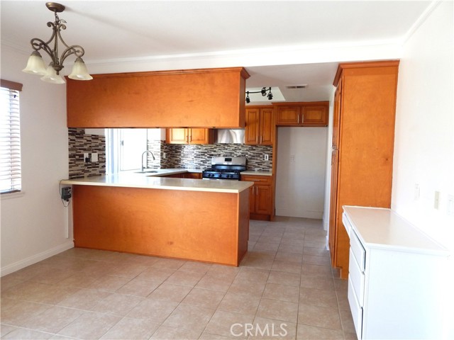 1829 Rockcrest Drive, Corona CA: https://media.crmls.org/medias/21041801-2b66-49a0-97b7-a9bc4a19d449.jpg