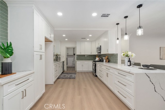 Detail Gallery Image 9 of 28 For 3335 N Mayfield, San Bernardino,  CA 92405 - 3 Beds | 2 Baths