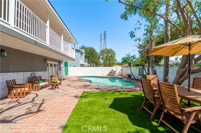 Detail Gallery Image 17 of 40 For 1510 E Maple Ave, El Segundo,  CA 90245 - 5 Beds | 4 Baths