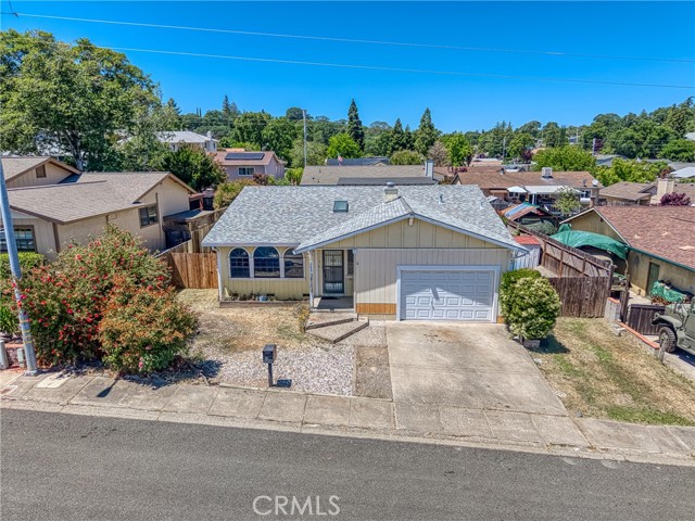 1501 Orchid Way, Lakeport CA: https://media.crmls.org/medias/2104e303-f9e9-4761-a9f0-9501b2859fef.jpg
