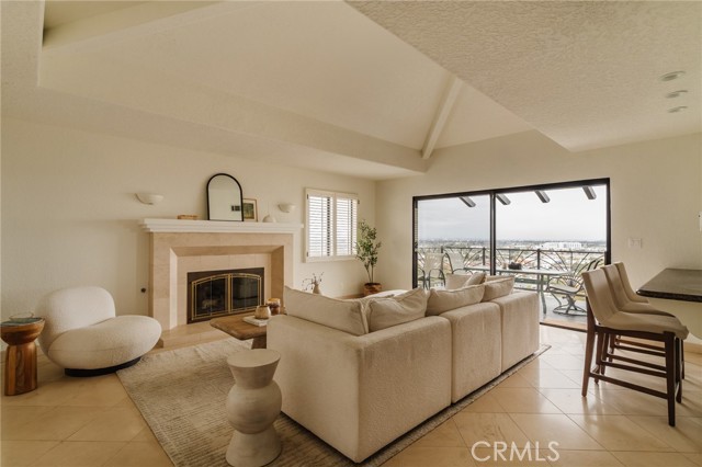 3837 Paseo De Las Tortugas, Torrance CA: https://media.crmls.org/medias/21054e11-b178-4512-957e-0bb22579a1a9.jpg