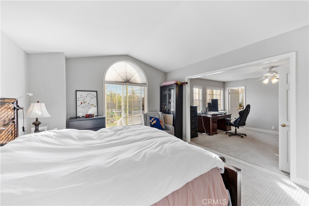 MLS #OC25182764 image #34