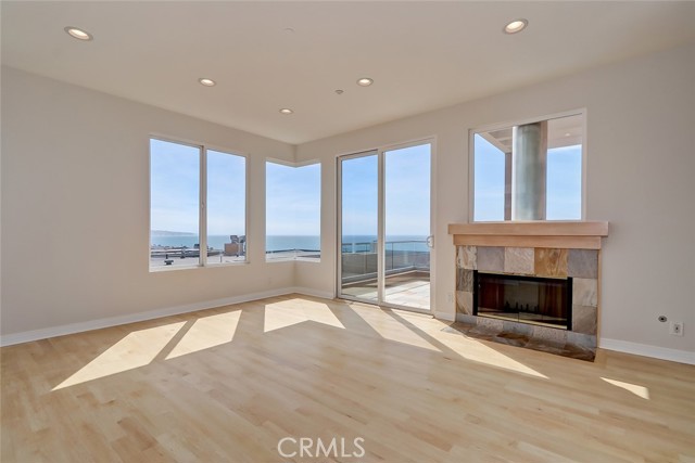 4419 Crest Drive, Manhattan Beach, California 90266, 3 Bedrooms Bedrooms, ,3 BathroomsBathrooms,Residential,Sold,Crest,SB22220114